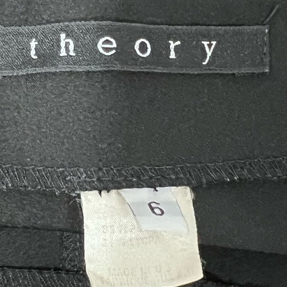 Theory Black sleek crop Pants 6 - Picture 2 of 10